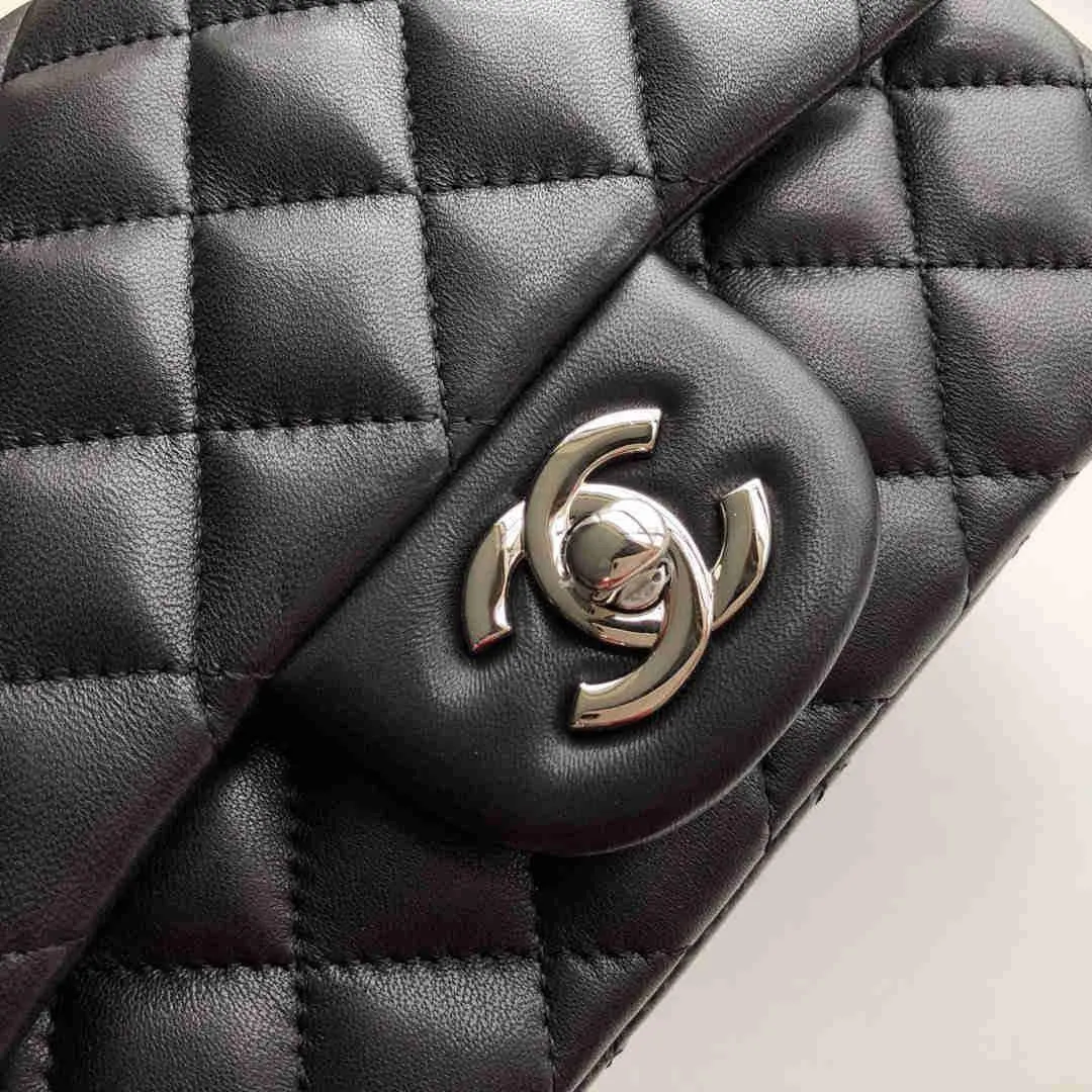 CC Flap Bag X Lambskin Mini