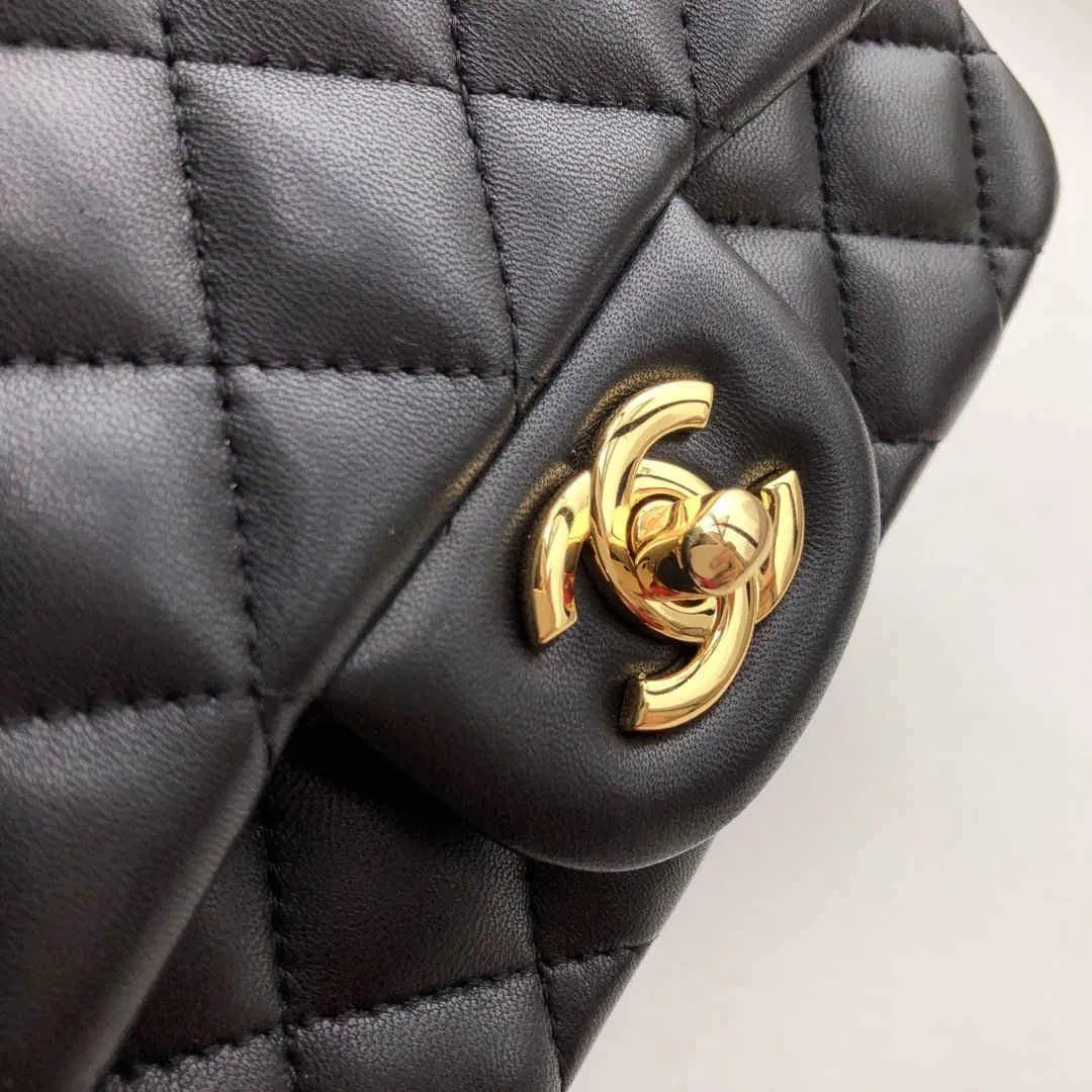 CC Flap Bag X Lambskin Mini