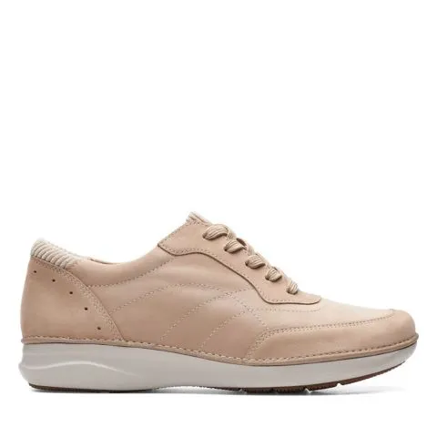 Clarks Appley Tie Sand Nubuck