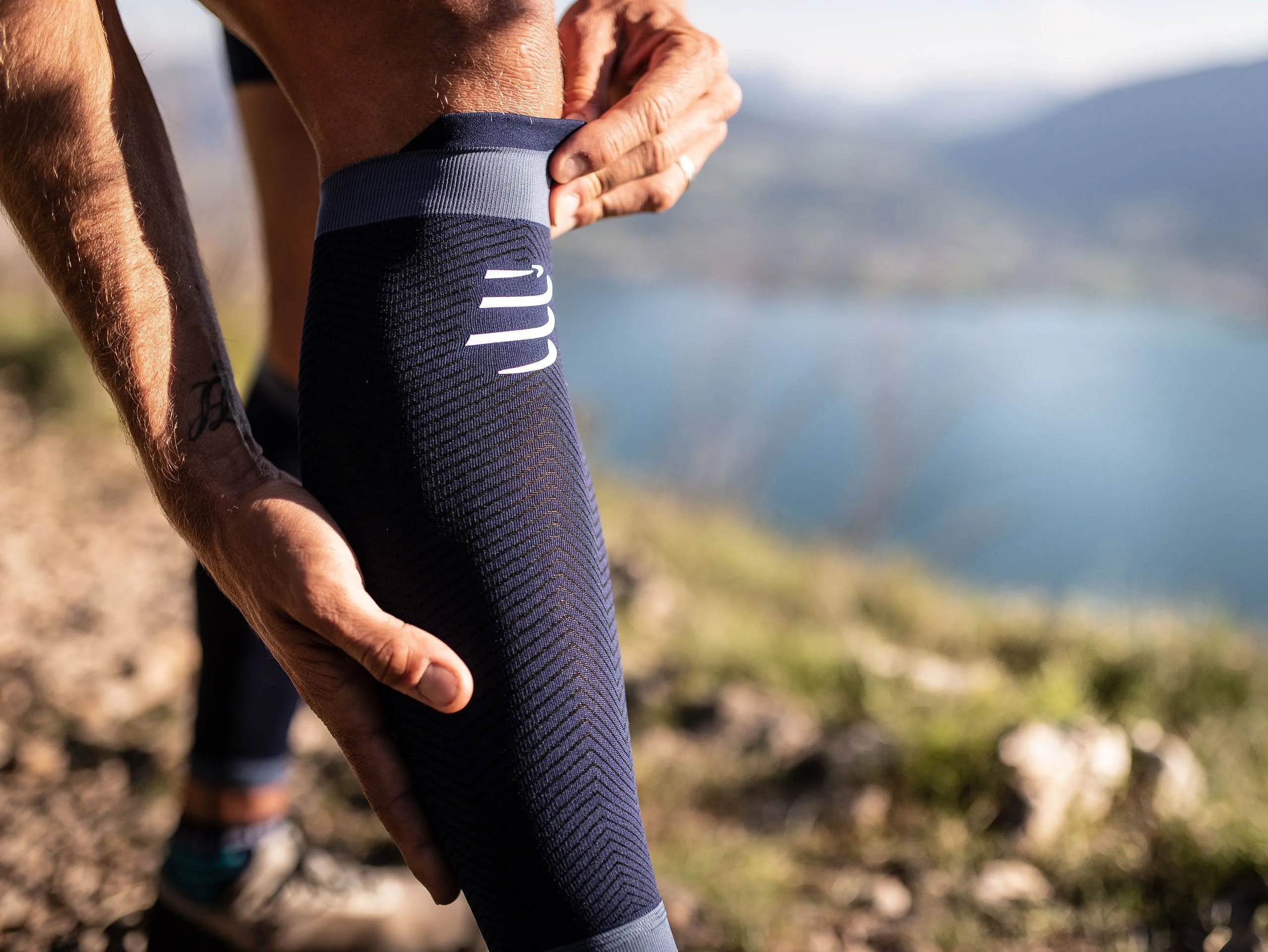 COMPRESSPORT R2 OXYGEN CALF SLEEVES (R2V2UL-UTMB19-BLUE) - UTMB 2019