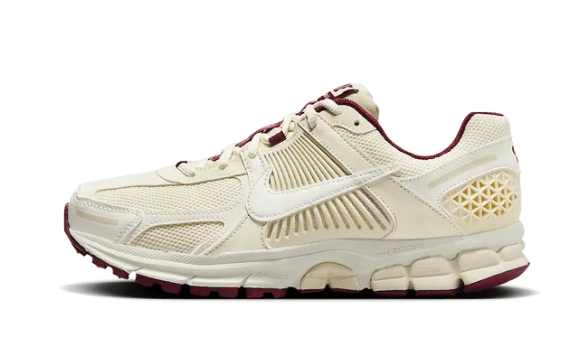 Nike Zoom Vomero 5 Valentine's Day