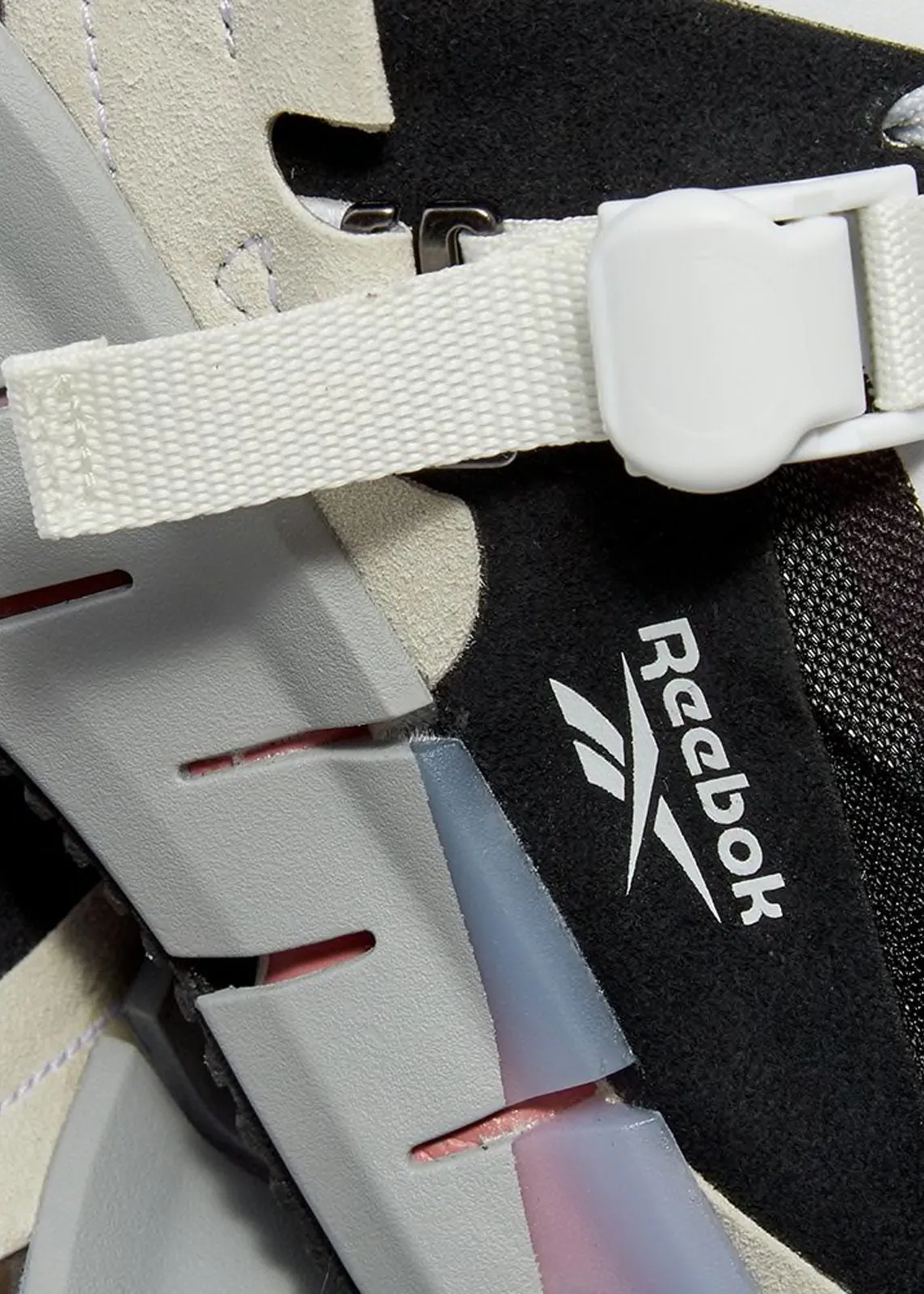 REEBOK: ZIG KINETICA [BLACK]