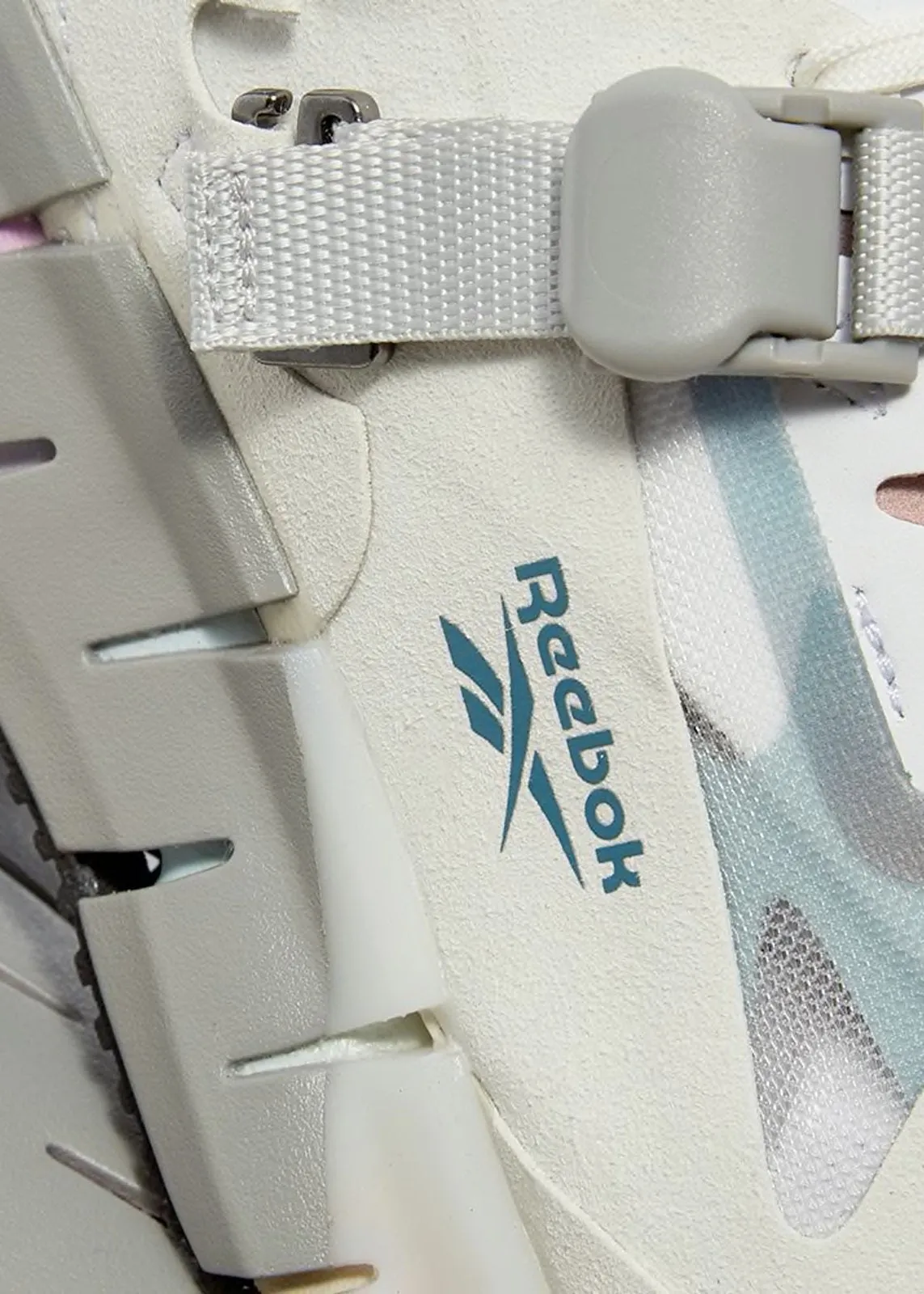 REEBOK: ZIG KINETICA [WHITE]